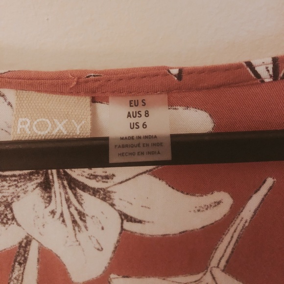 Cute shirt from Roxy! - Picture 3 of 3